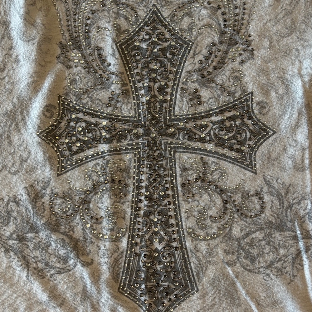 Biker chic Maurices white rhinestone cross design tank top - Picture 4 of 4